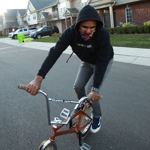 Meet your Posher, Devonte